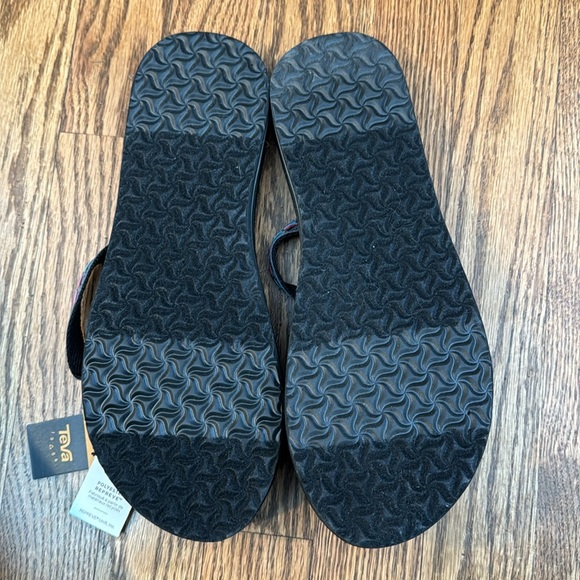 Teva Women's Olowahu Sandal  **New** - Picture 2 of 6